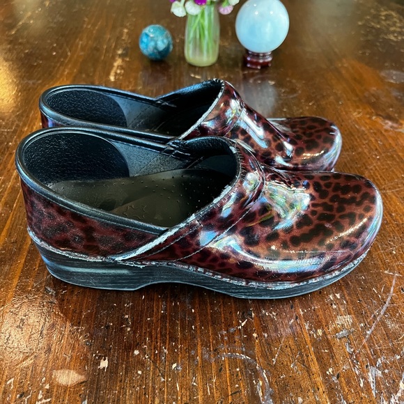 Dansko Clog - Picture 2 of 8